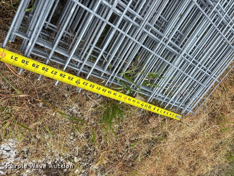 image for item EO4200 Approximately 20 wire fence panels
