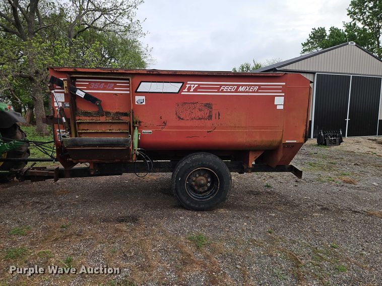 image for item EO7244 Roto-Mix 354-12 feed mixer