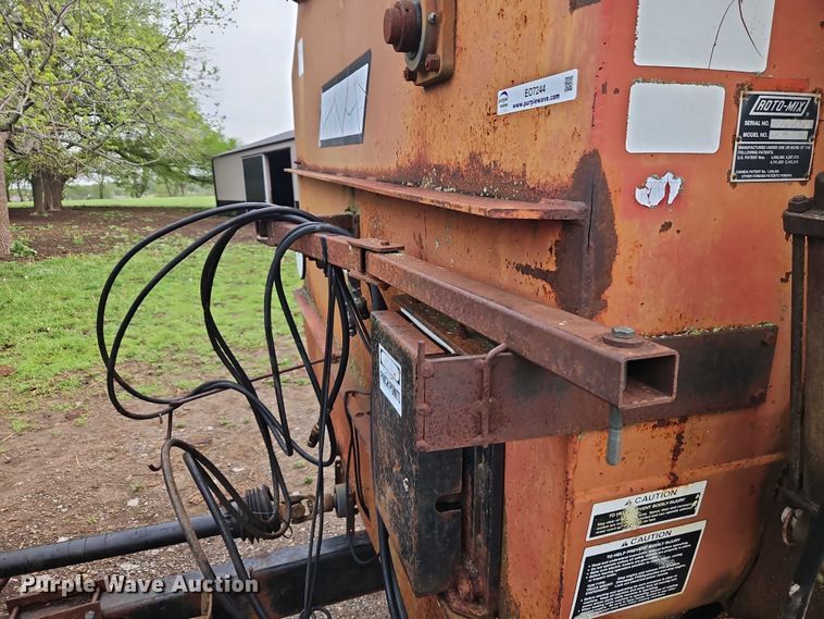 image for item EO7244 Roto-Mix 354-12 feed mixer