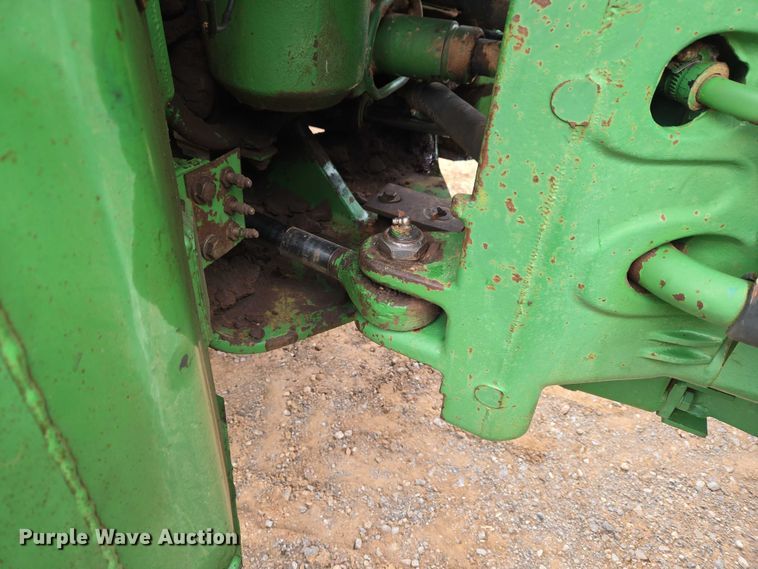 image for item ER1088 1984 John Deere 8650 4WD tractor