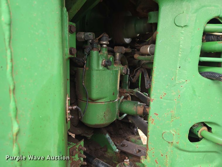 image for item ER1088 1984 John Deere 8650 4WD tractor