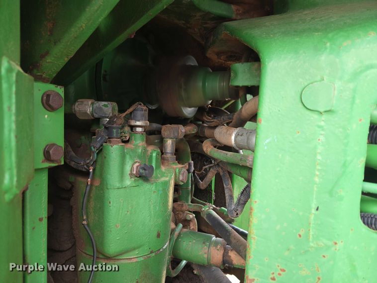 image for item ER1088 1984 John Deere 8650 4WD tractor