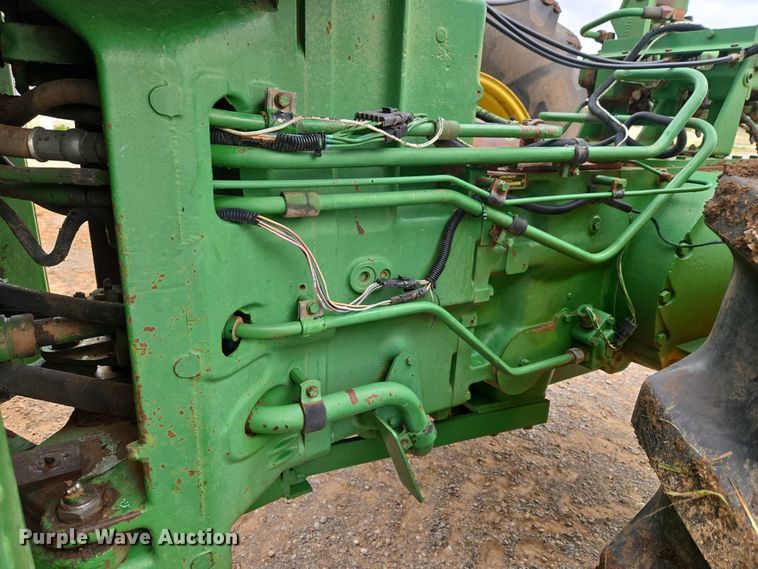 image for item ER1088 1984 John Deere 8650 4WD tractor