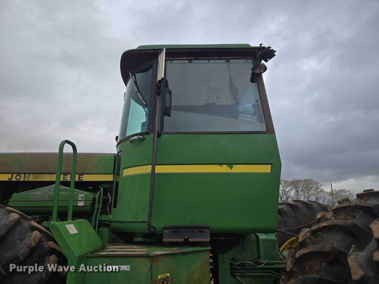 image for item ER1088 1984 John Deere 8650 4WD tractor