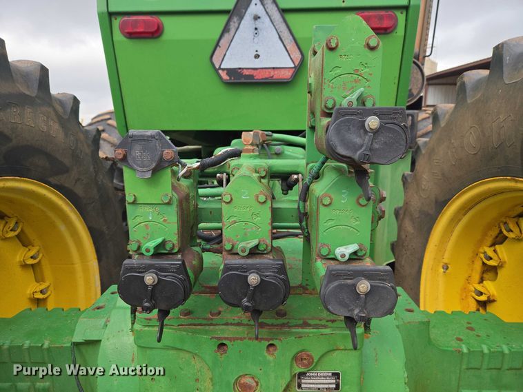 image for item ER1088 1984 John Deere 8650 4WD tractor