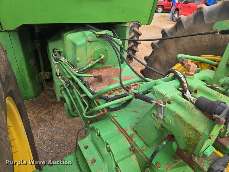image for item ER1088 1984 John Deere 8650 4WD tractor