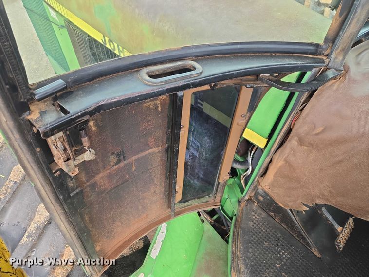 image for item ER1088 1984 John Deere 8650 4WD tractor