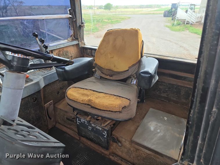 image for item ER1088 1984 John Deere 8650 4WD tractor