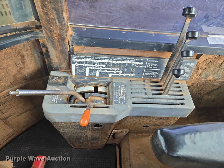 image for item ER1088 1984 John Deere 8650 4WD tractor