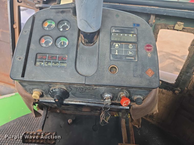 image for item ER1088 1984 John Deere 8650 4WD tractor