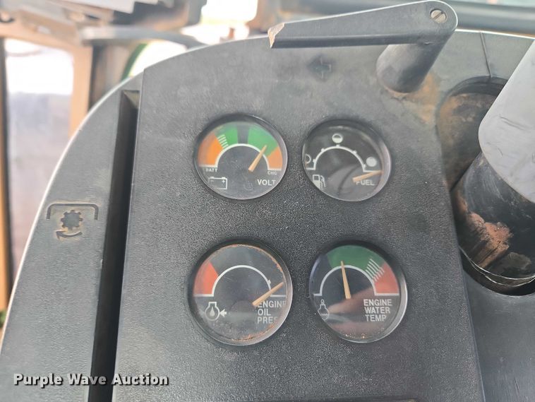 image for item ER1088 1984 John Deere 8650 4WD tractor