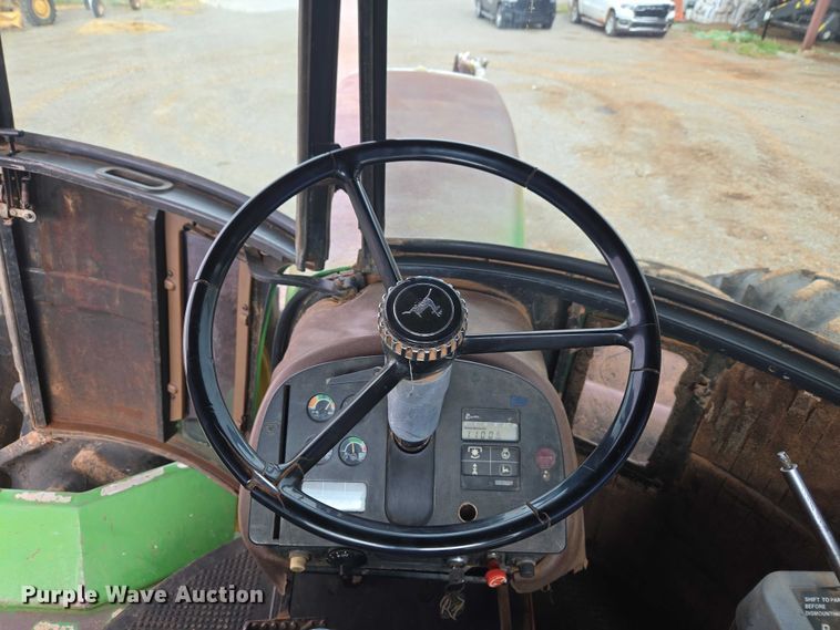 image for item ER1088 1984 John Deere 8650 4WD tractor