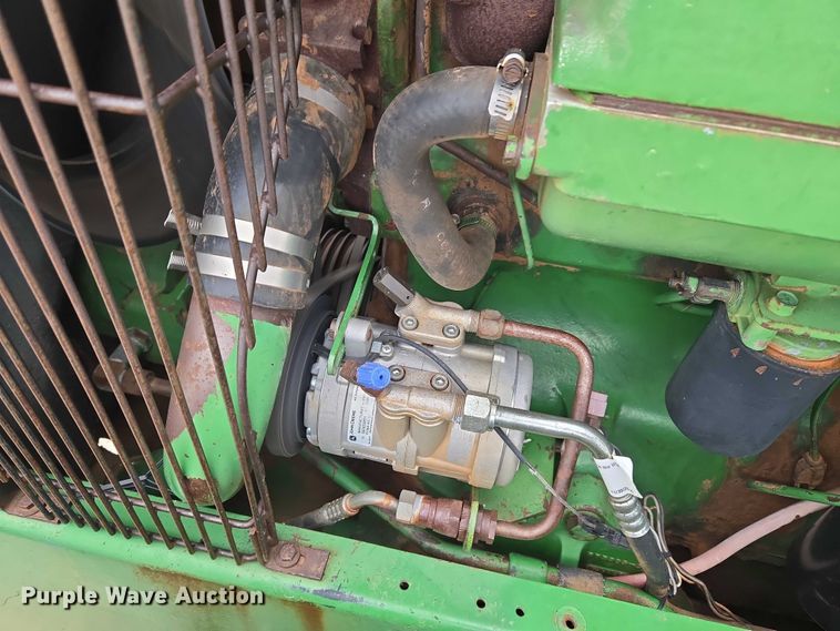 image for item ER1088 1984 John Deere 8650 4WD tractor