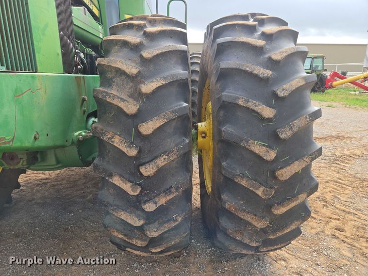 image for item ER1088 1984 John Deere 8650 4WD tractor