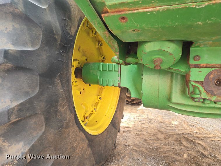 image for item ER1088 1984 John Deere 8650 4WD tractor