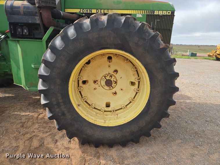 image for item ER1088 1984 John Deere 8650 4WD tractor