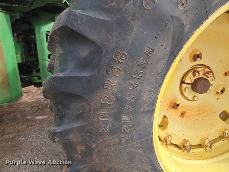 image for item ER1088 1984 John Deere 8650 4WD tractor