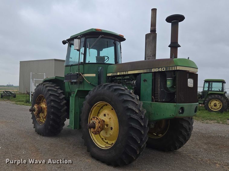 image for item ER1089 1982 John Deere 8640 4WD tractor