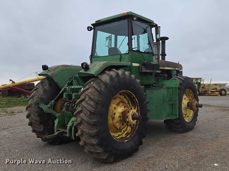image for item ER1089 1982 John Deere 8640 4WD tractor