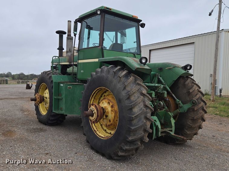 image for item ER1089 1982 John Deere 8640 4WD tractor