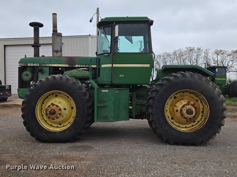 image for item ER1089 1982 John Deere 8640 4WD tractor