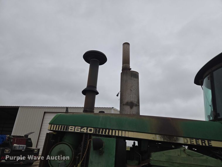 image for item ER1089 1982 John Deere 8640 4WD tractor