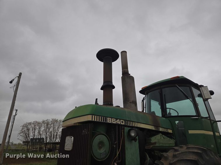 image for item ER1089 1982 John Deere 8640 4WD tractor