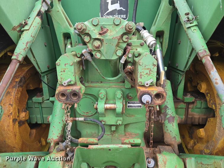 image for item ER1089 1982 John Deere 8640 4WD tractor