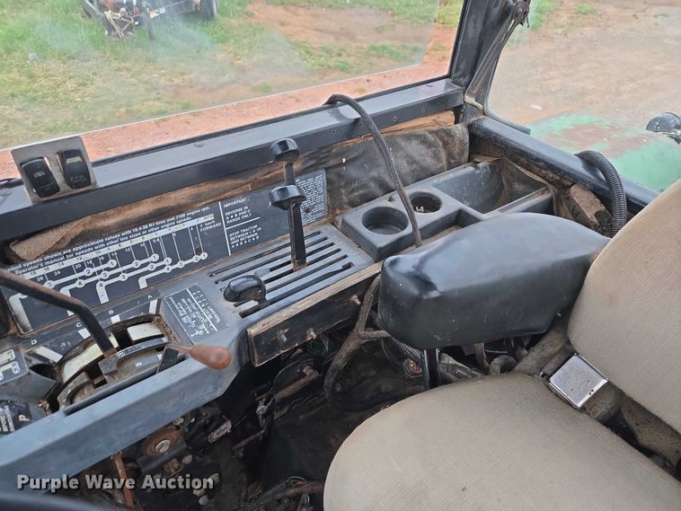 image for item ER1089 1982 John Deere 8640 4WD tractor