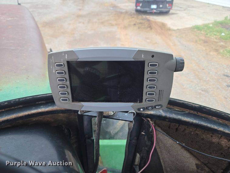 image for item ER1089 1982 John Deere 8640 4WD tractor