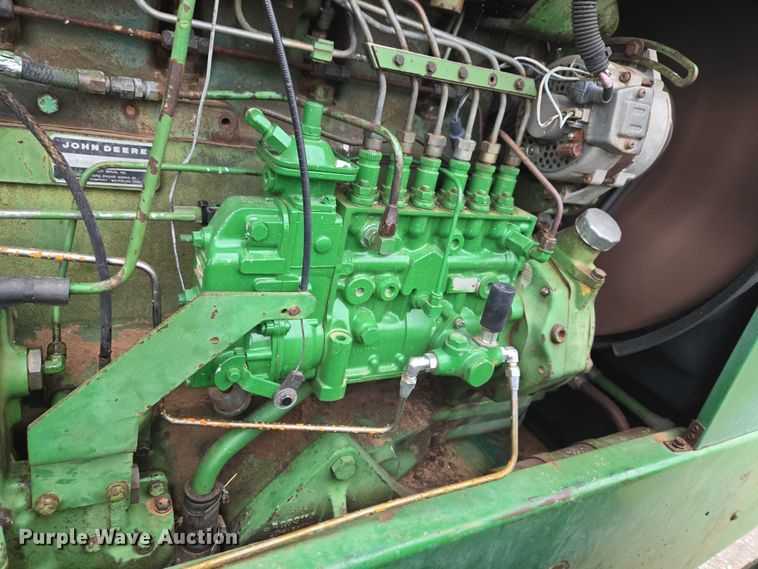 image for item ER1089 1982 John Deere 8640 4WD tractor