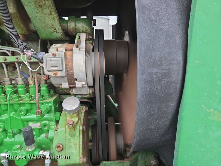 image for item ER1089 1982 John Deere 8640 4WD tractor