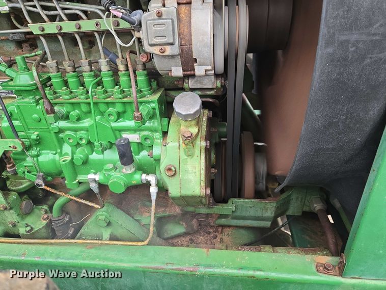 image for item ER1089 1982 John Deere 8640 4WD tractor