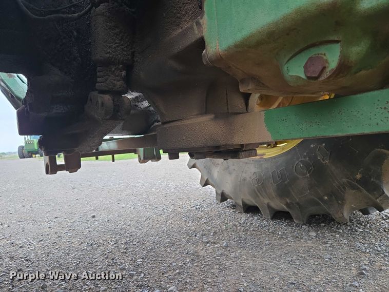 image for item ER1089 1982 John Deere 8640 4WD tractor