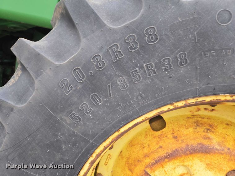 image for item ER1089 1982 John Deere 8640 4WD tractor