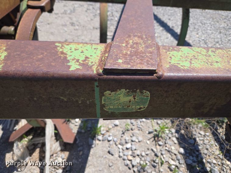 image for item ET5093 John Deere field cultivator
