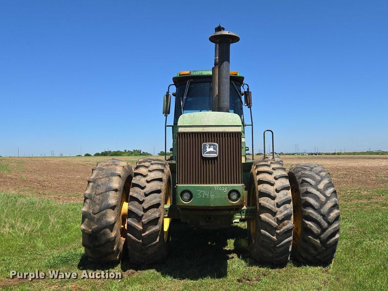 image for item ET5094 1979 John Deere 8440 4WD tractor