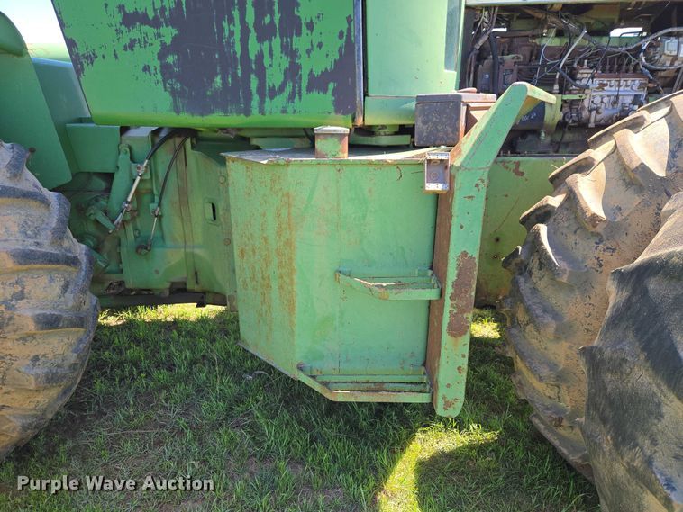 image for item ET5094 1979 John Deere 8440 4WD tractor