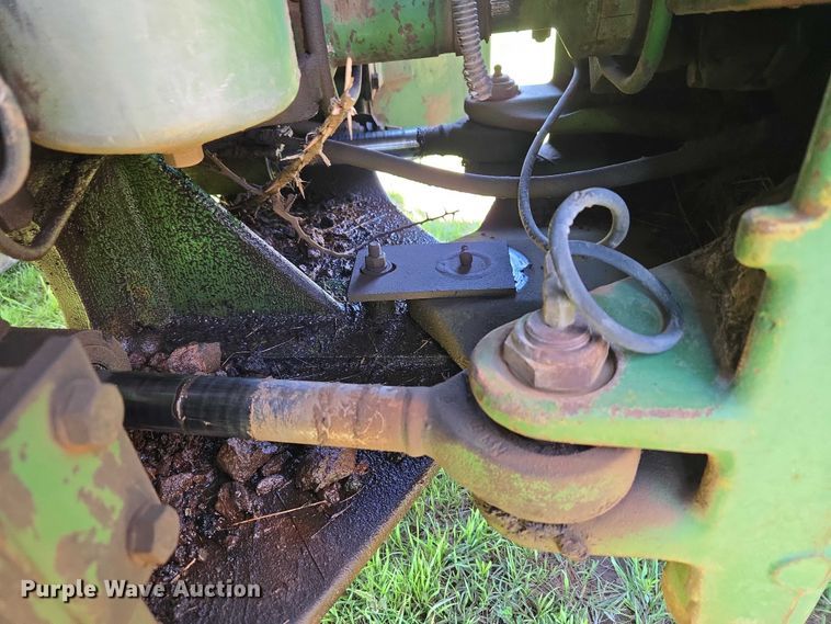 image for item ET5094 1979 John Deere 8440 4WD tractor