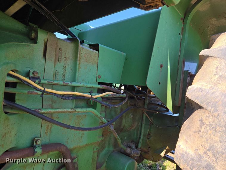 image for item ET5094 1979 John Deere 8440 4WD tractor