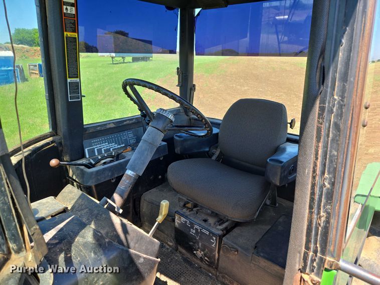 image for item ET5094 1979 John Deere 8440 4WD tractor