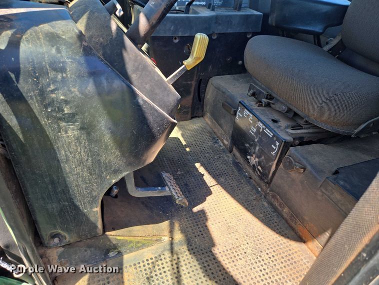 image for item ET5094 1979 John Deere 8440 4WD tractor
