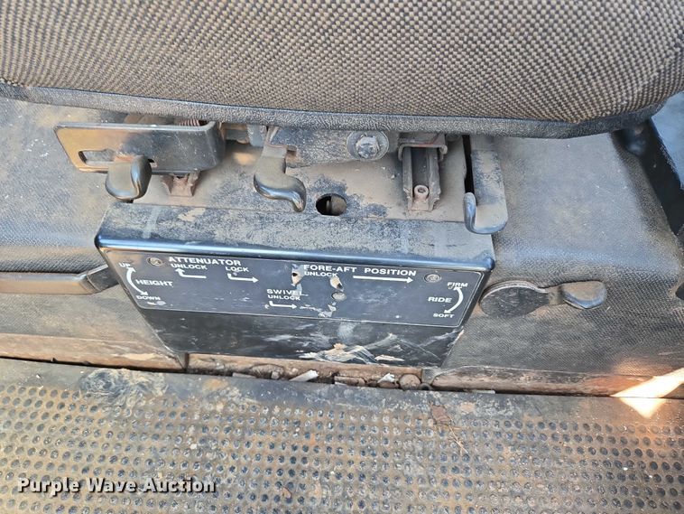 image for item ET5094 1979 John Deere 8440 4WD tractor