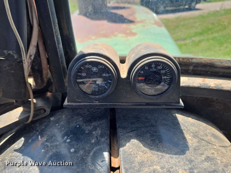 image for item ET5094 1979 John Deere 8440 4WD tractor