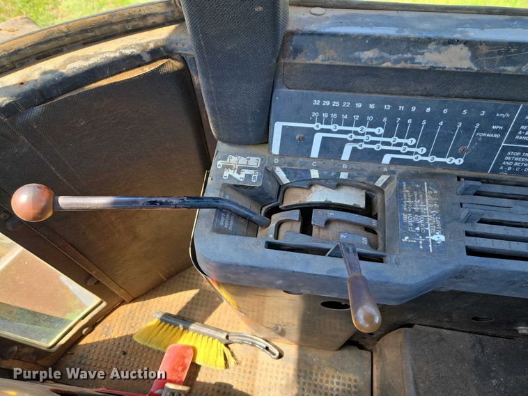image for item ET5094 1979 John Deere 8440 4WD tractor