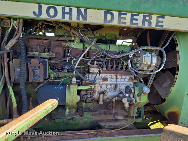 image for item ET5094 1979 John Deere 8440 4WD tractor