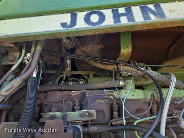 image for item ET5094 1979 John Deere 8440 4WD tractor