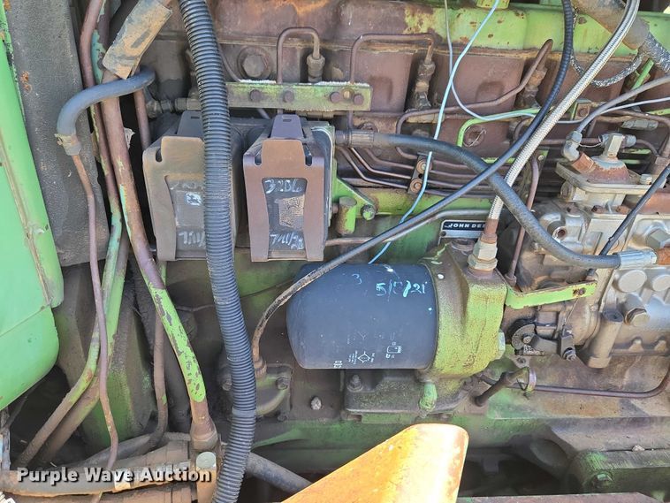 image for item ET5094 1979 John Deere 8440 4WD tractor