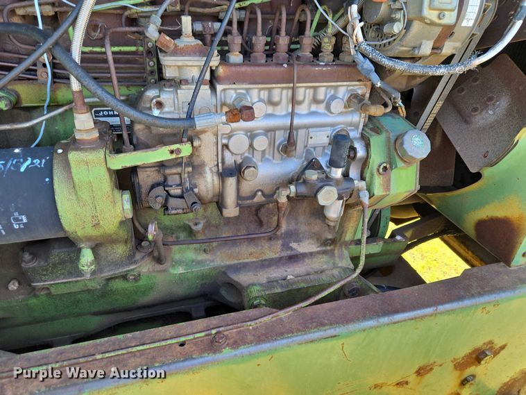 image for item ET5094 1979 John Deere 8440 4WD tractor
