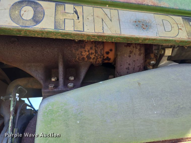 image for item ET5094 1979 John Deere 8440 4WD tractor